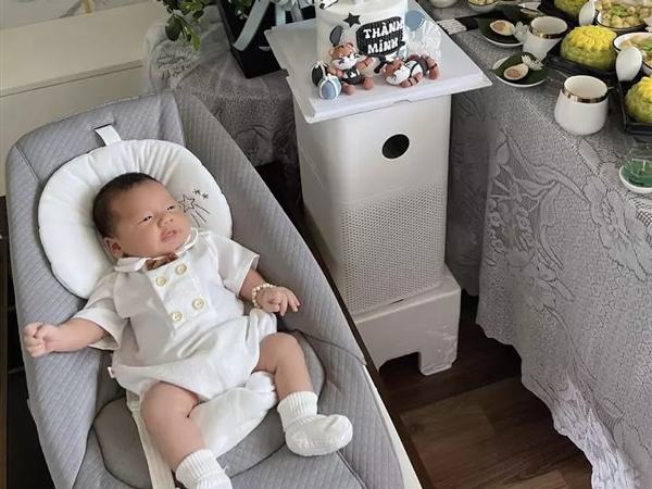 Lóa mắt tiệc đầy tháng con trai trung vệ nổi tiếng tuyển Việt Nam