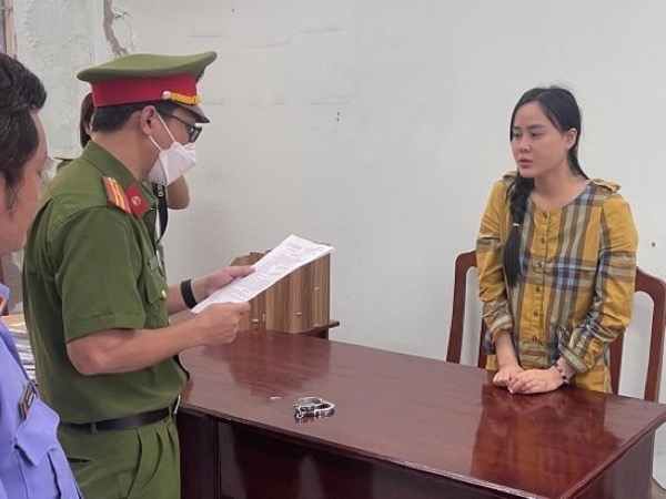 'Tina Duong' Ninh Thị Vân Anh nộp tiền khắc phục hậu quả có được giảm nhẹ tội?