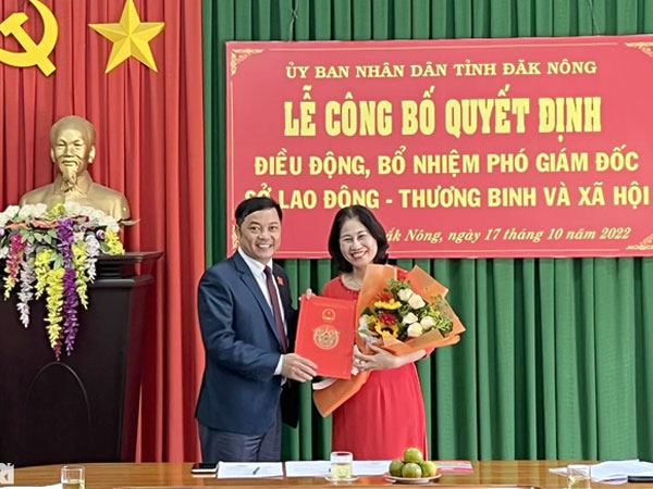 Phó Giám đốc Sở xin thôi việc ngay tại buổi công bố quyết định bổ nhiệm