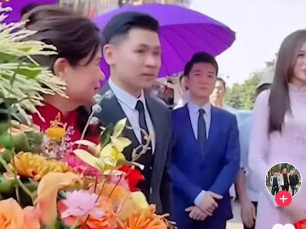 Ảnh hiếm con trai cả bầu Hiển trong đám hỏi Đỗ Mỹ Linh