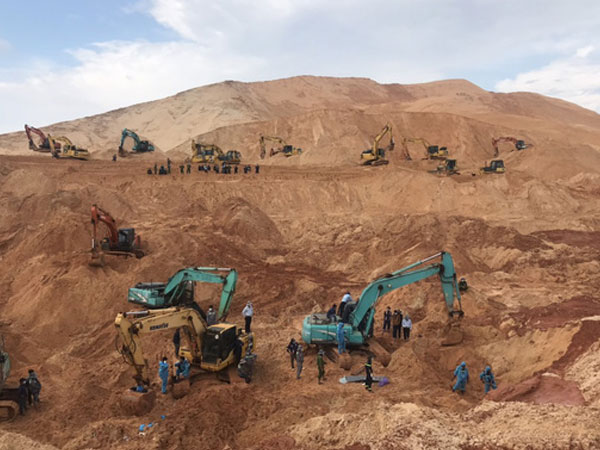 Tìm thấy thi thể cuối cùng trong vụ sập mỏ titan ở Bình Thuận