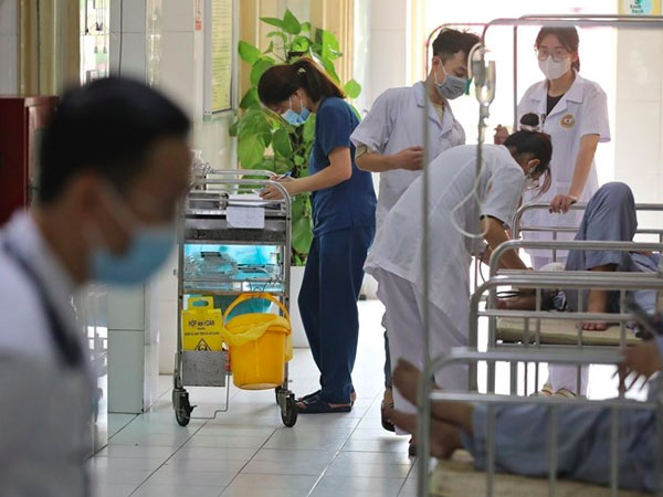 Hiếm gặp: Người đàn ông Hà Nội hạ tiểu cầu về 0 sau ít ngày có dấu hiệu sốt xuất huyết