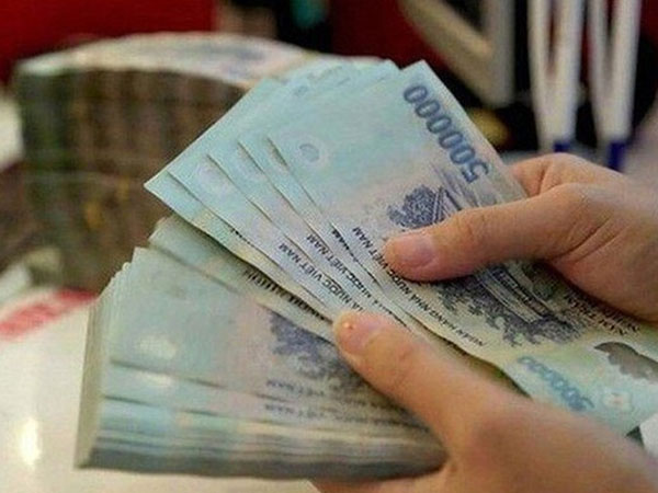 Tăng lương cơ sở lên 1,8 triệu: Ai được hưởng, khi nào?