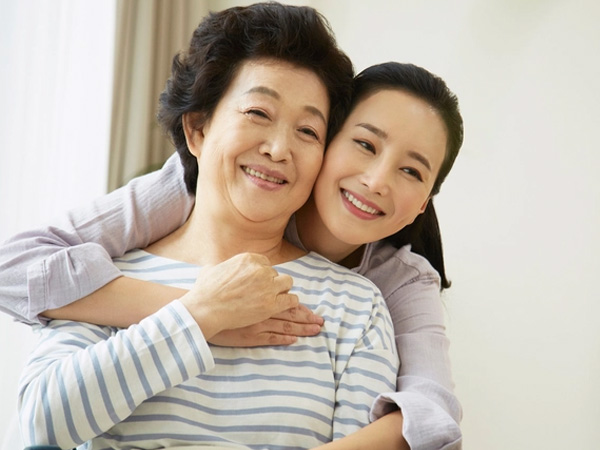 Ngày cưới tôi, mẹ kế nói một câu mà tất cả khách mời thán phục
