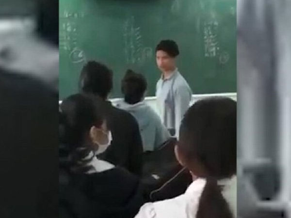 Nữ sinh xưng hô 'mày - tao' với thầy giáo bị xếp hạnh kiểm yếu