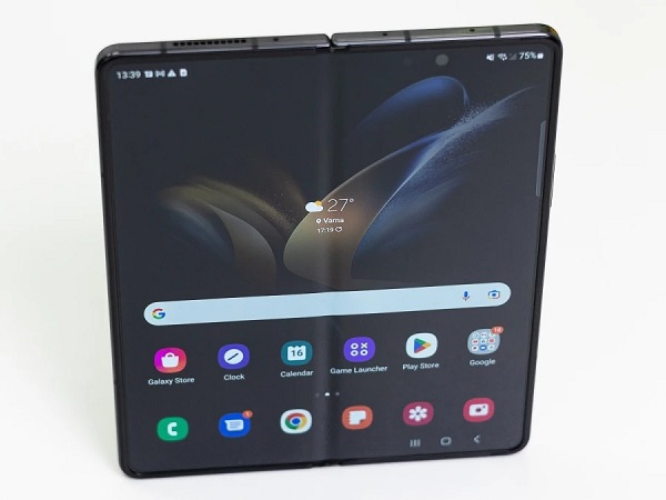 Google Pixel Fold có thể là 'chị em sinh đôi' của Galaxy Z Fold 4?