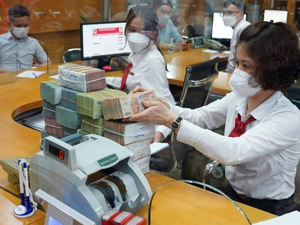 Nóng cuộc đua lãi suất huy động