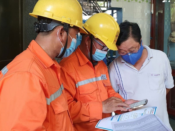 Nên để biểu giá bán lẻ điện 3 hay 5 bậc?