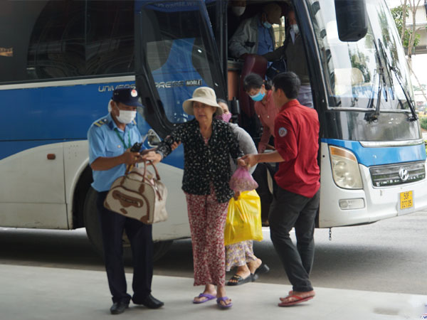 Bến xe Miền Đông mới gặp khó vì nạn ‘xe dù bến cóc’, hạ tầng thiếu thốn