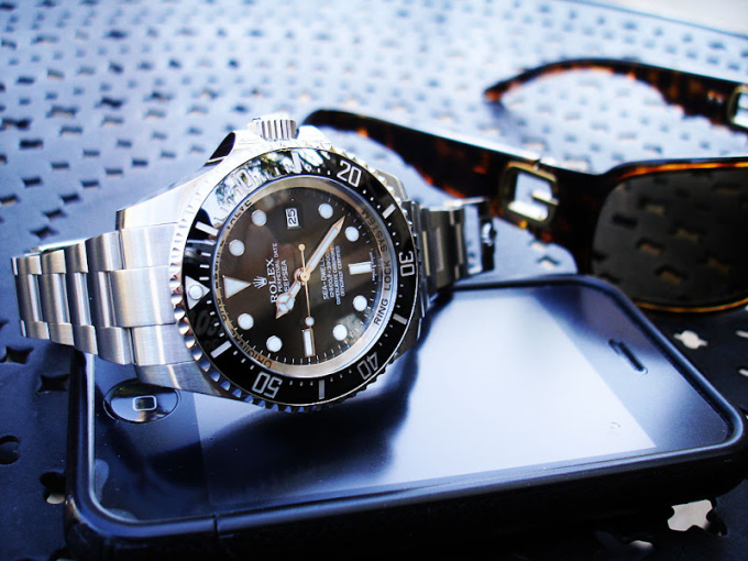 Sao V.League bị kẻ gian lấy trộm iPhone và đồng hồ Rolex