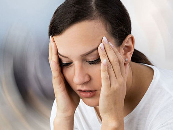 Những căn bệnh ẩn sau cơn chóng mặt