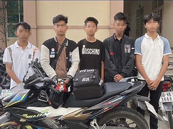 Tóm gọn đám 'trẻ trâu' đâm chém khiến thiếu niên 13 tuổi tử vong
