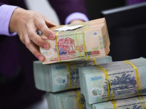 Loạt ngân hàng tăng lãi suất, 4 ông lớn vẫn chưa vào cuộc