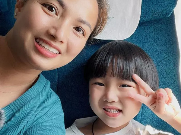 Quỳnh Trần JP lộ ảnh bị tag, nhan sắc khác xa hình trên 'phây'