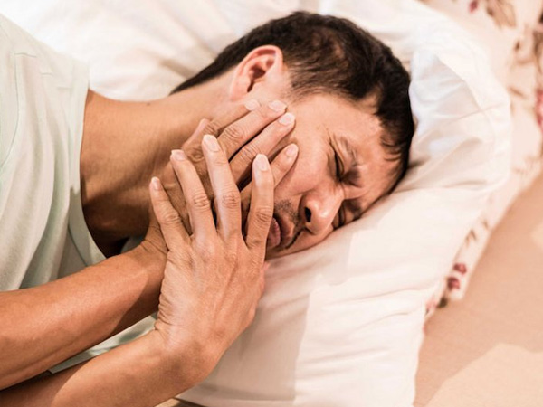 Vết loét ở miệng mãi không lành, người đàn ông sốc khi biết mắc K lưỡi: Những dấu hiệu cảnh báo bệnh không được bỏ qua