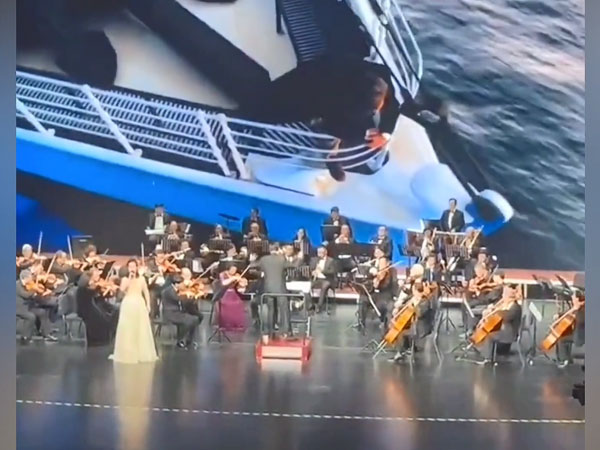'Phát hoảng' với nghệ sĩ hòa nhạc Trung Quốc khi thể hiện ca khúc nổi tiếng 'My Heart Will Go On'