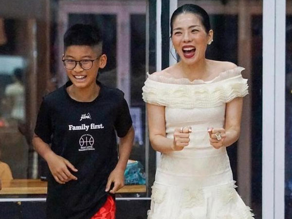 Lệ Quyên trải lòng về 12 năm nuôi con: Thường xuyên phải xa nhà, tiết lộ luôn đóng vai ác với quý tử