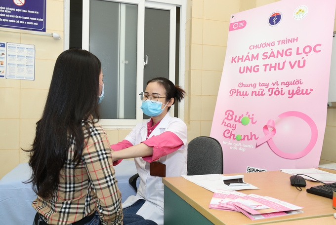 Tại sao tuổi mắc ung thư vú ngày càng trẻ?