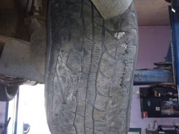 Nguyên nhân, dấu hiệu và cách khắc phục lốp ôtô bị méo