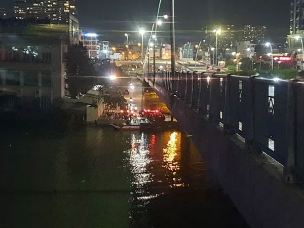 Nam thanh niên 'rơi' từ cầu Thủ Thiêm 1 xuống sông Sài Gòn