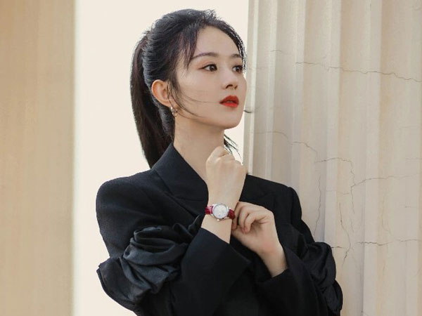 Rộ lên nghi vấn Triệu Lệ Dĩnh và chồng cũ 'đường ai nấy đi' do có người phản bội