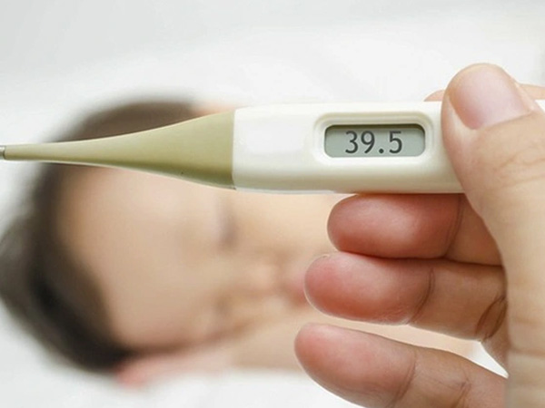 Trẻ mắc cúm B và những dấu hiệu cảnh báo cha mẹ cần đưa trẻ đến viện gấp