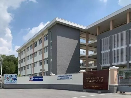 Xôn xao trường học 'không cho học sinh đồng tính ngồi chung bàn'