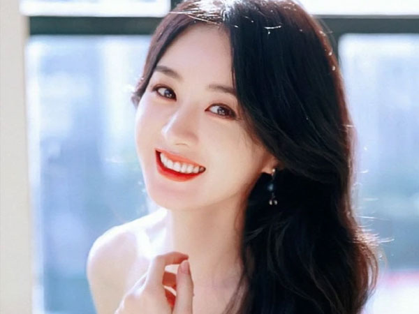 Rộ tin Triệu Lệ Dĩnh là 'tiểu tam' cướp người yêu của đàn em kém nổi?