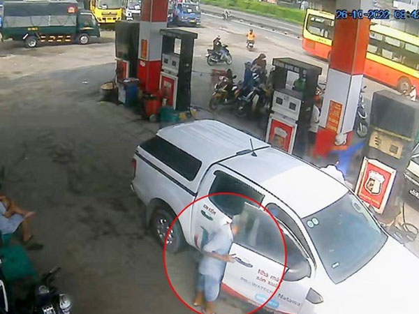 Táo tợn trộm tài sản trong ô tô ngay cây xăng ở quận 12