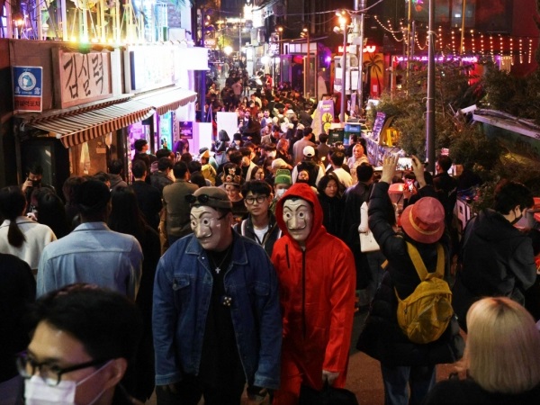 Sự thật ngỡ ngàng về 'phố Tây không ngủ' Itaewon nổi tiếng Hàn Quốc
