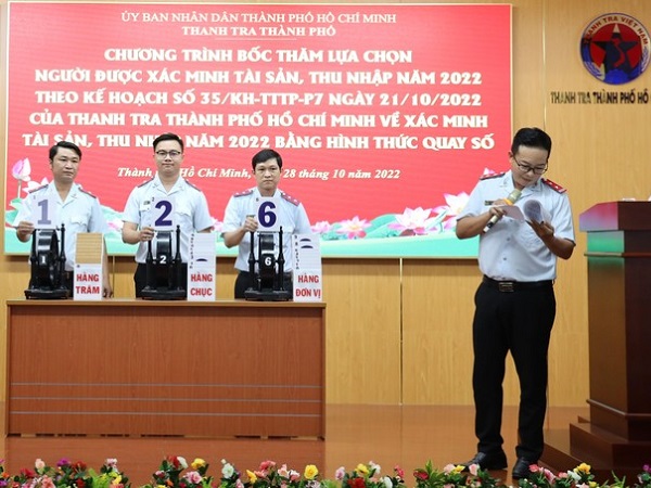 TPHCM: Quay số chọn ngẫu nhiên 25 cán bộ để xác minh tài sản, thu nhập