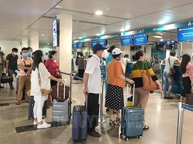 NÓNG: Nhiều giám đốc doanh nghiệp bị tạm hoãn xuất cảnh