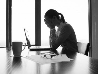 Trung Quốc: Giáo viên bị bạo lực mạng đến mức đau tim tử vong ngay sau khi dạy học online