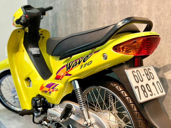 Dân chơi Đồng Nai bỏ 150 triệu mua Honda Wave Thái 23 tuổi vì mê biển số VIP
