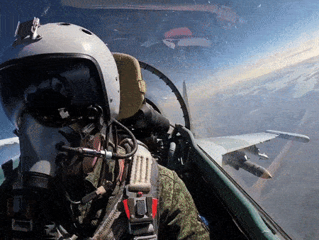 Video tiêm kích Su-35S của Nga bắn hạ máy bay Ukraine, né tên lửa phòng không