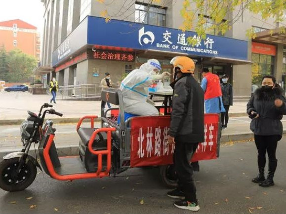'Nội bất xuất, ngoại bất nhập' ở nhà máy sản xuất iPhone lớn nhất thế giới