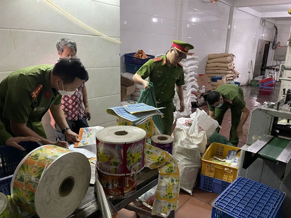 Khởi tố vụ án sản xuất, làm giả kem Tràng Tiền