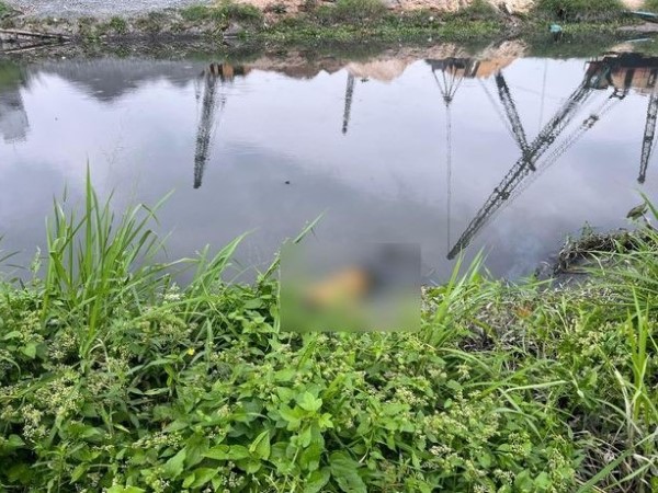 Phát hiện thi thể một thanh niên trôi trên sông Vàm Thuật