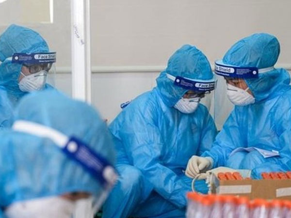 Ngày 4/11, số ca COVID-19 giảm mạnh, cả nước còn 339 ca