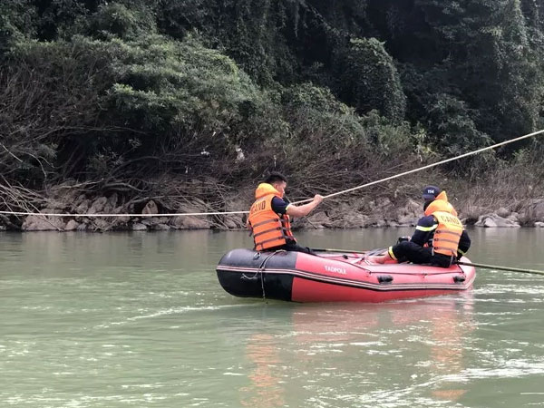 Tìm thấy thi thể tài xế xe địa hình lao xuống sông