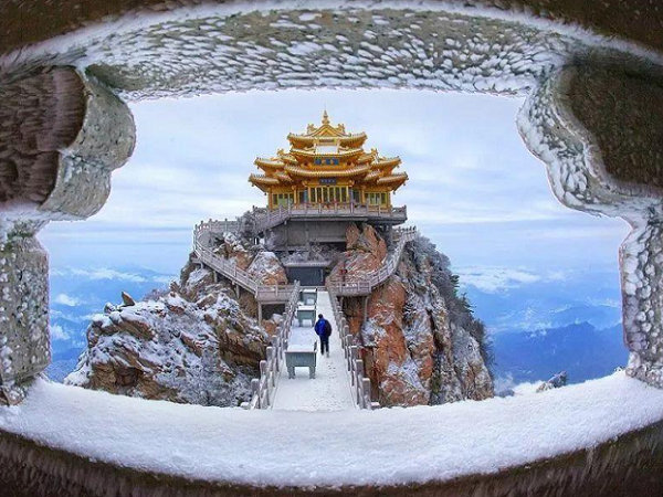 3 chốn tiên cảnh ở Trung Quốc 'bất khả xâm phạm' với người nước ngoài