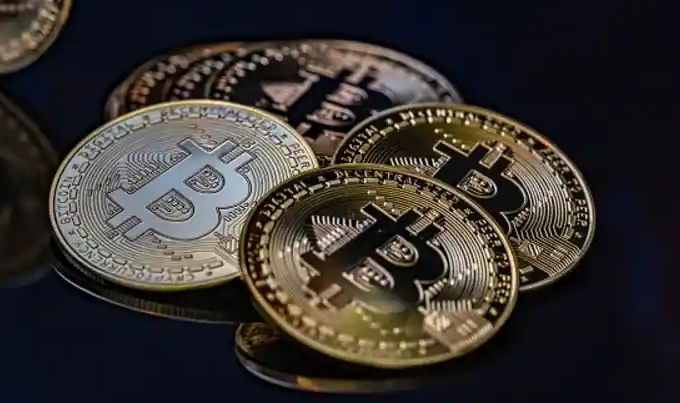 Mỹ tịch thu 50.000 bitcoin giấu trong hộp bỏng ngô