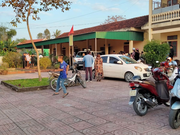 Nữ hiệu trưởng tử vong tại phòng làm việc
