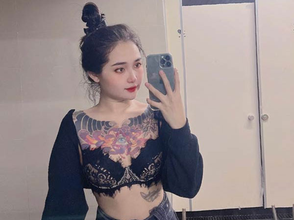 Hot girl Tây Nguyên được chồng xăm hình kín ngực giờ ra sao?