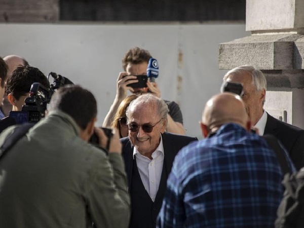 Sepp Blatter thừa nhận trao World Cup 2022 cho Qatar là sai lầm