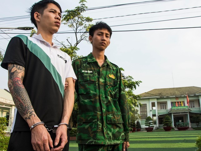 Bắt một game thủ có lệnh truy nã
