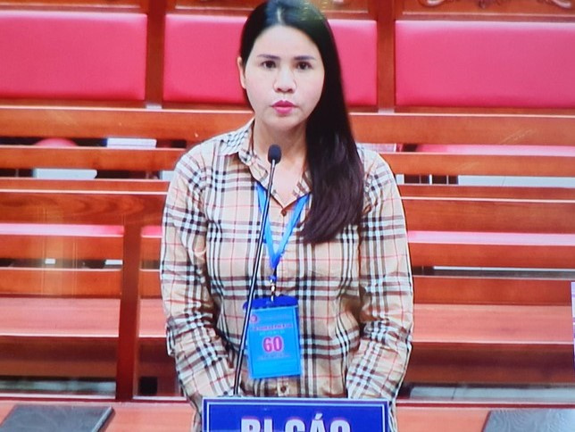 Cựu đại tá Biên phòng dẫn mối cho nữ doanh nhân nhập xăng lậu