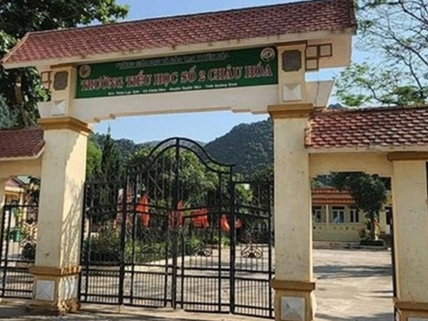 Dân kéo đến trụ sở xã đòi tiền cho Bí thư Đảng ủy xã vay mượn