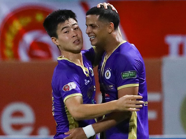 Hà Nội FC chạm một tay vào chức vô địch V.League
