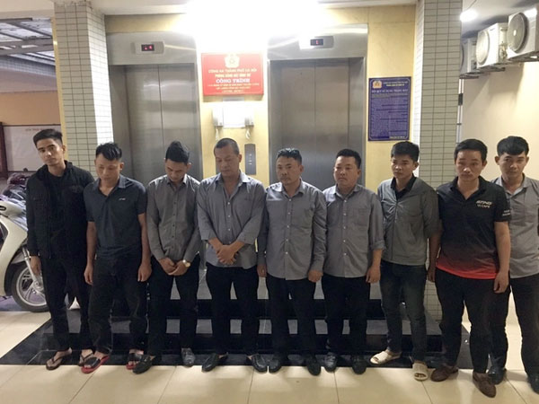 Bắt khẩn cấp Phó giám đốc Công ty mua bán nợ ở Hà Nội và 8 đàn em